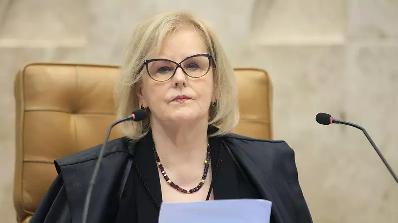 Rosa Weber vota a favor do aborto até 12 semanas de gestação