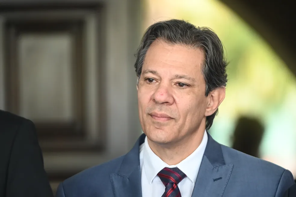 Bandidos tentam invadir casa do ministro Fernando Haddad