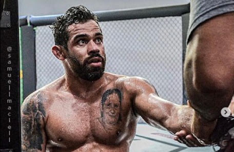 Após cinco anos, ex-campeão Renan Barão volta a lutar MMA profissionalmente