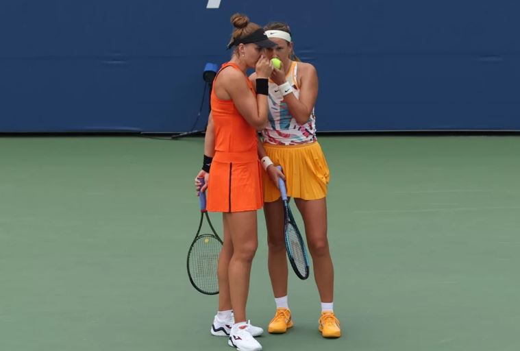 Bia Haddad leva virada nas duplas e se despede do US Open nas quartas