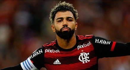 Gabigol renova com Flamengo e terá maior salário do Brasil