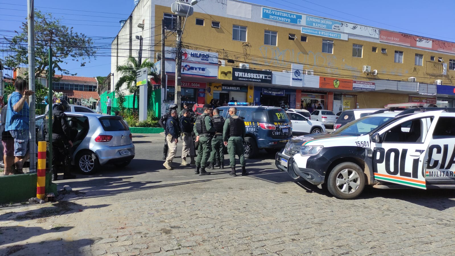 Quarteto acusado de liderar facção criminosa no RN é preso escondido em Fortaleza