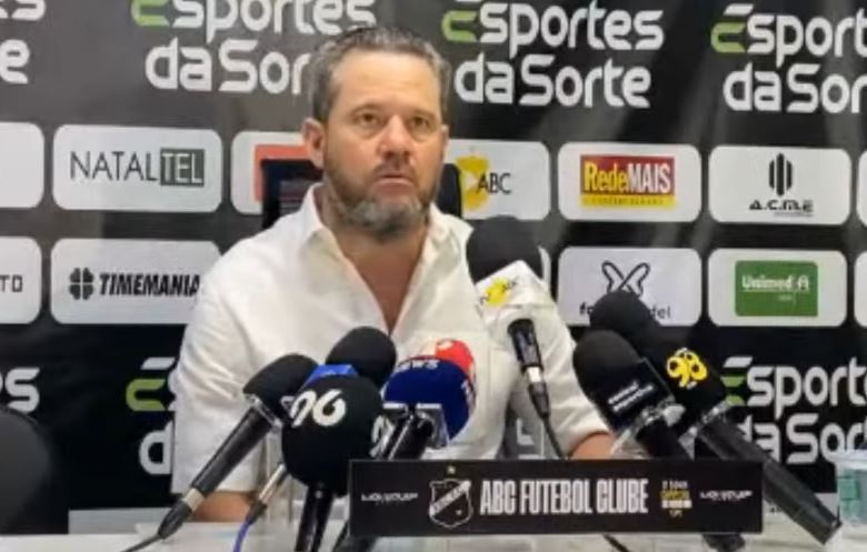 [VÍDEO] Técnico do ABC abre o jogo sobre o rebaixamento e tem futuro incerto no clube