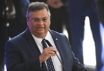 Dino alega “ameaça à sua integridade” para não ir a comissão da Câmara