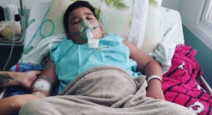 Menino de 6 anos morre após cair de pula-pula 