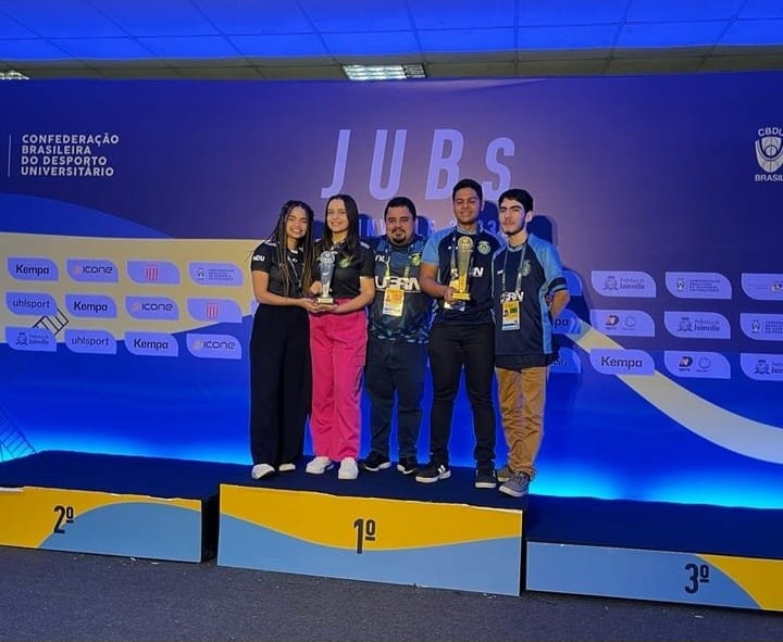 Alunos da UFRN conquistam ouro e prata na modalidade de xadrez dos JUBs 2023