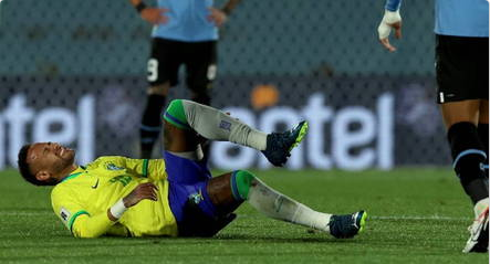 Neymar passa por cirurgia nesta quinta-feira, em Belo Horizonte, para tratar lesão grave no joelho