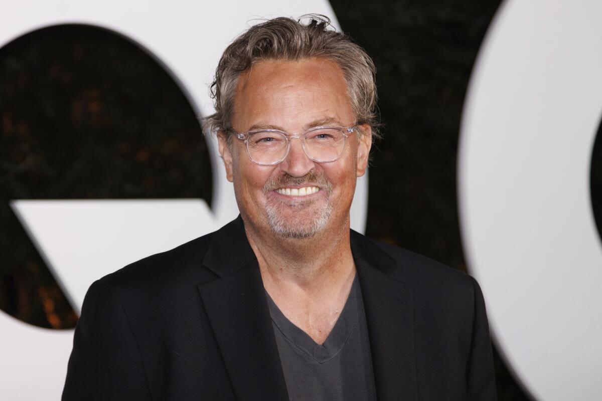 Matthew Perry: corpo é liberado para família, mas causa da morte segue em aberto