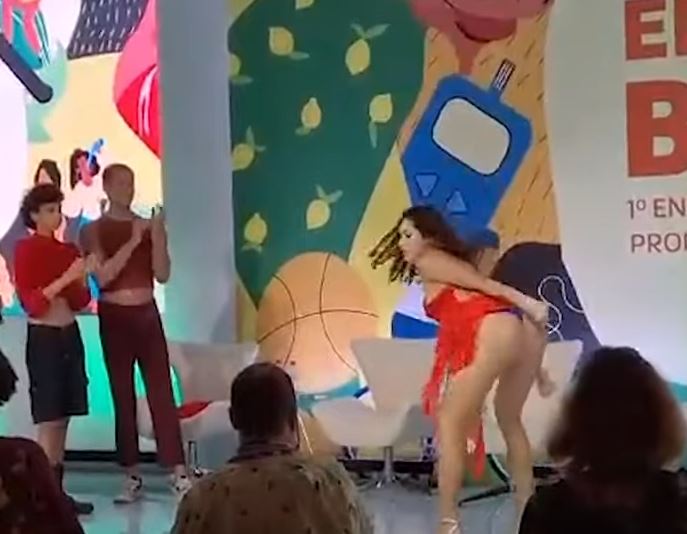 [VÍDEO] Evento do Ministério da Saúde tem dancinha 'sensual' em Brasília