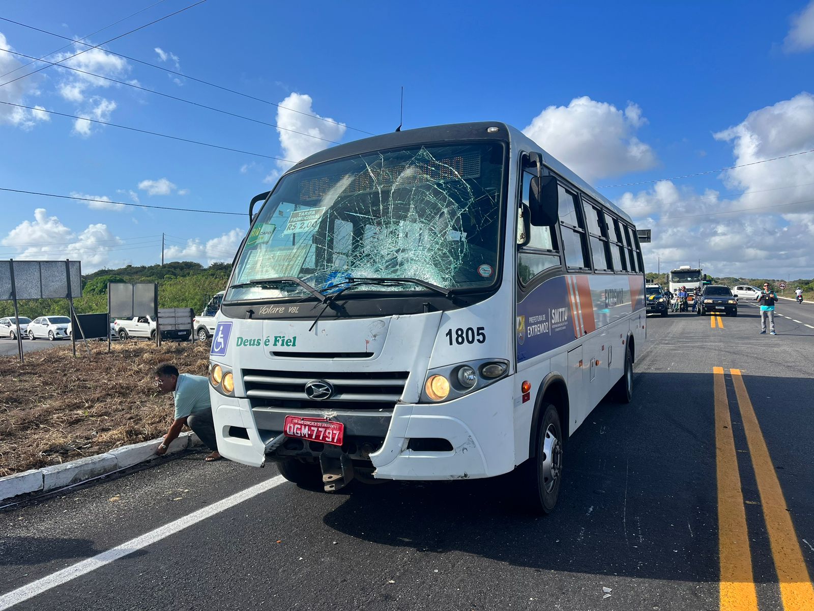 Motoqueiro morre após ser atingido por transporte coletivo na BR-101, no RN