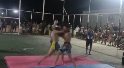 Jovem morre após levar soco em torneio de boxe amador