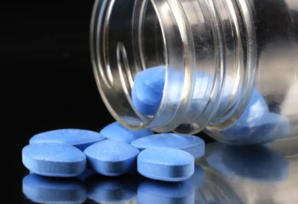 Homem de 32 anos toma dose dobrada de Viagra e fica cego de um olho