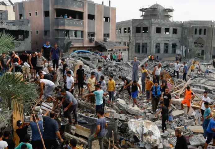 Brasileiros abrigados em escola devem se deslocar para o sul de Gaza amanhã