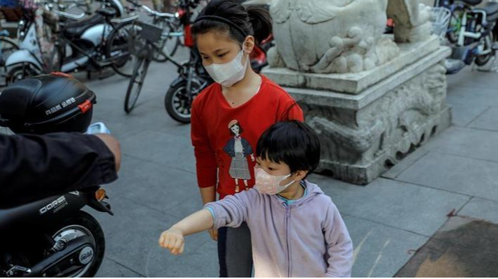 Pneumonia misteriosa lota hospitais infantis na China e acende alerta de nova epidemia