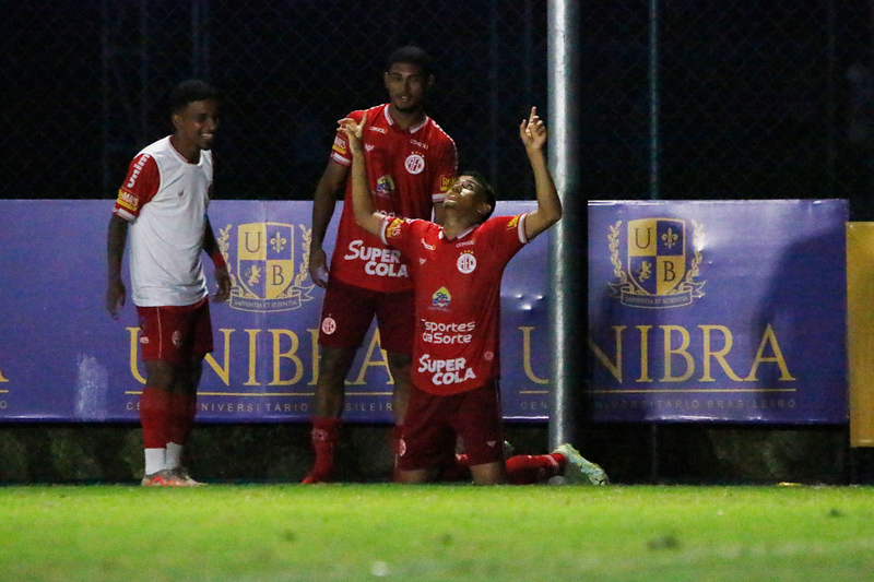 América vence o Retrô e disputa Série Bronze contra o CRB