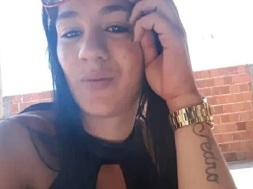 Mulher é morta na frente do filho de 3 anos: “Machucaram minha mãe”