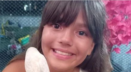 Menina de 10 anos morre ao ter cabelo puxado por bomba de piscina