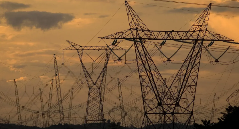 Governo editará medidas para garantir segurança energética e tarifas justas, diz Silveira