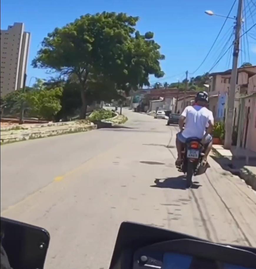 [VIDEO] Medo de subir o morro? PM divulga vídeo rodando dentro de Mãe Luiza