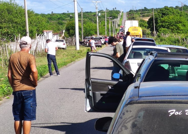 Secretária de Saúde de interior do RN sofre mal súbito, bate em moto e duas mulheres morrem na RN-120