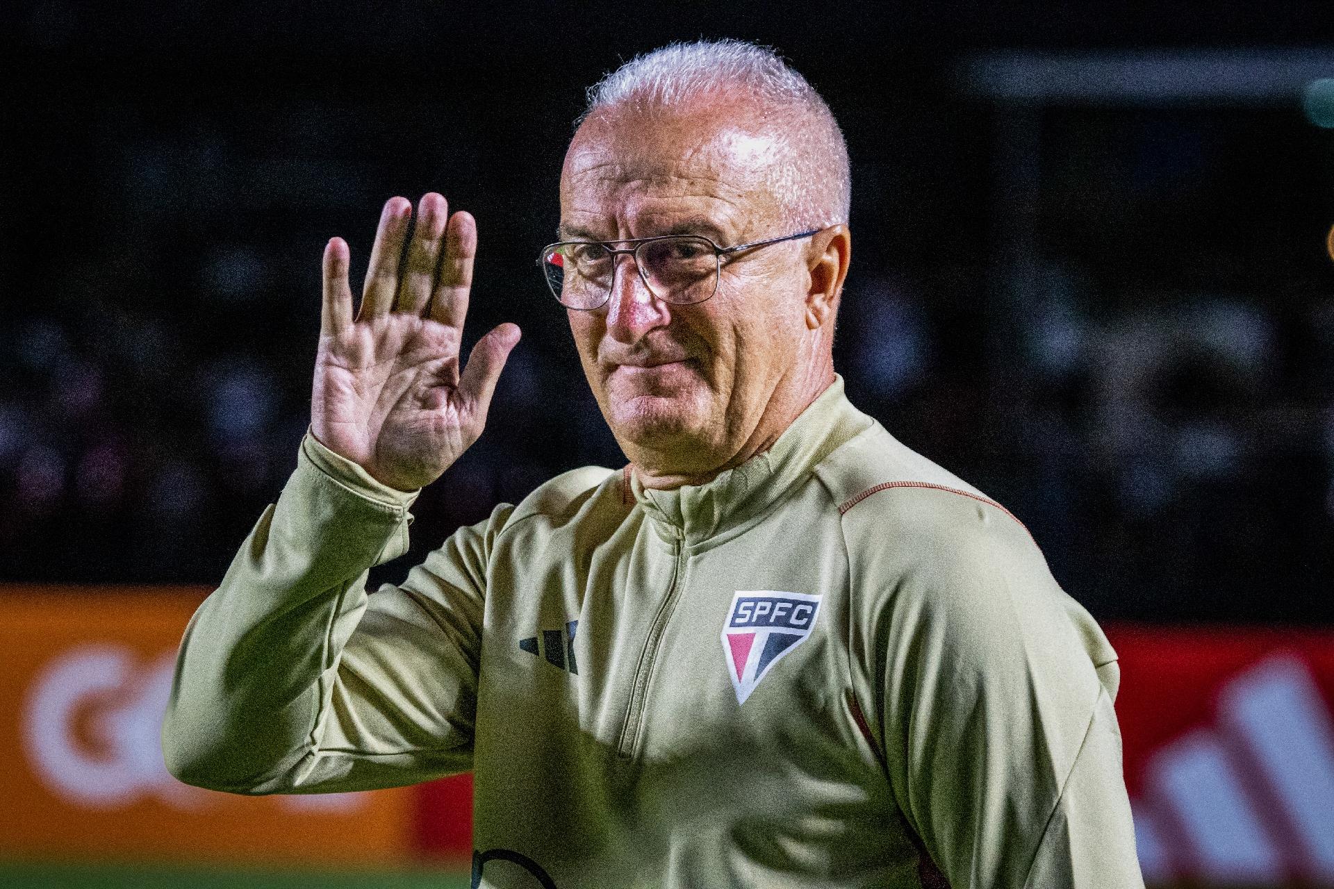 Dorival Júnior deve ter reunião com São Paulo para substituir Fernando Diniz na Seleção