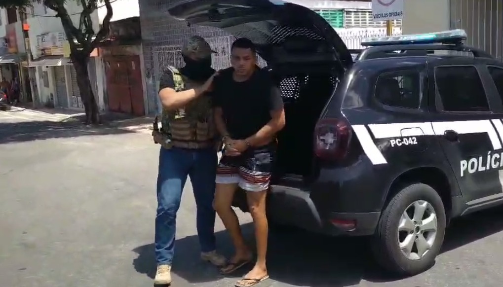 [VIDEO] Veja a prisão do suspeito de tentar matar policial em latrocínio no RN