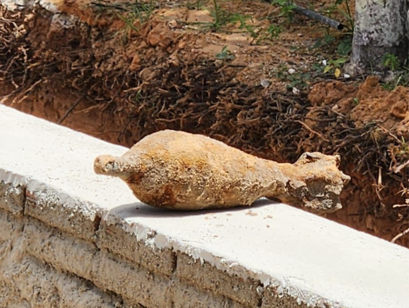 Bomba é encontrada enterrada em casa por operários em Natal