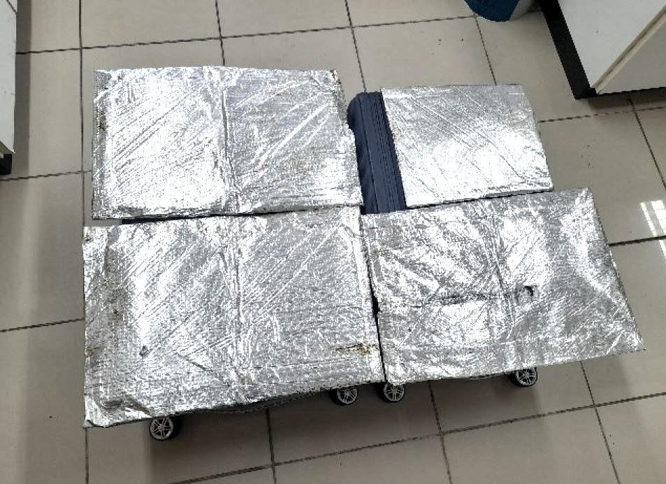 Homem é preso pela PF com quase 10kg de cocaína no aeroporto de Natal