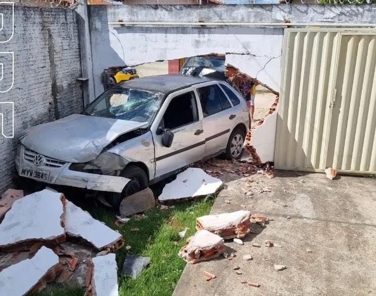 Motorista embriagado é preso em flagrante após derrubar muro de casa na Grande Natal