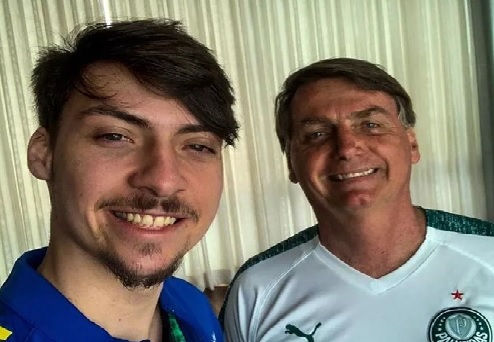 Jair Renan, filho de Bolsonaro, é indiciado por lavagem de dinheiro