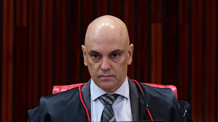 [VIDEO] Moraes rebate Constantino com ironia: “Em Nárnia não há democracia, Aslan é rei”