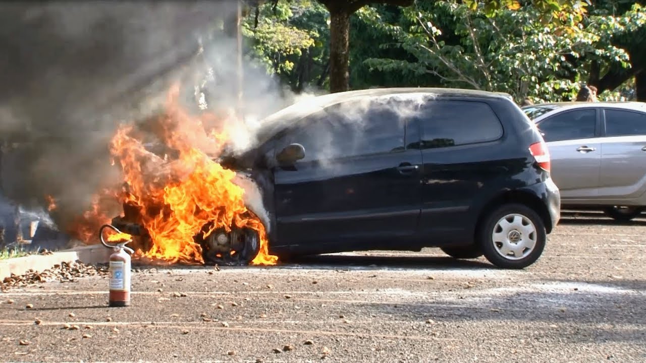 Fábrica e concessionária são condenadas por incêndio em carro em Natal