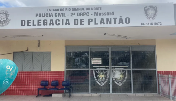 Policial militar reage a assalto, mata dois suspeitos e fica ferido em troca de tiros em Mossoró