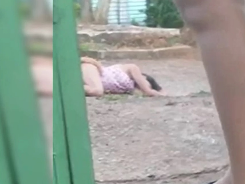 Homem é preso após espancar e arrastar mulher pelo asfalto