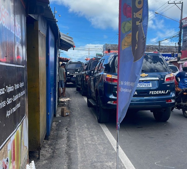 Urgente: PF, PM e Civil deflagram mega operação e fecham lojas no Alecrim