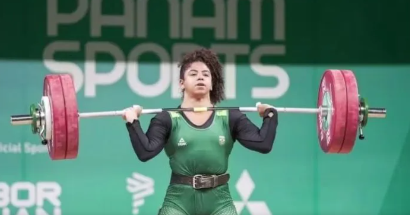 Brasileira levanta 253 kg, bate recorde e se classifica para a Olimpíada