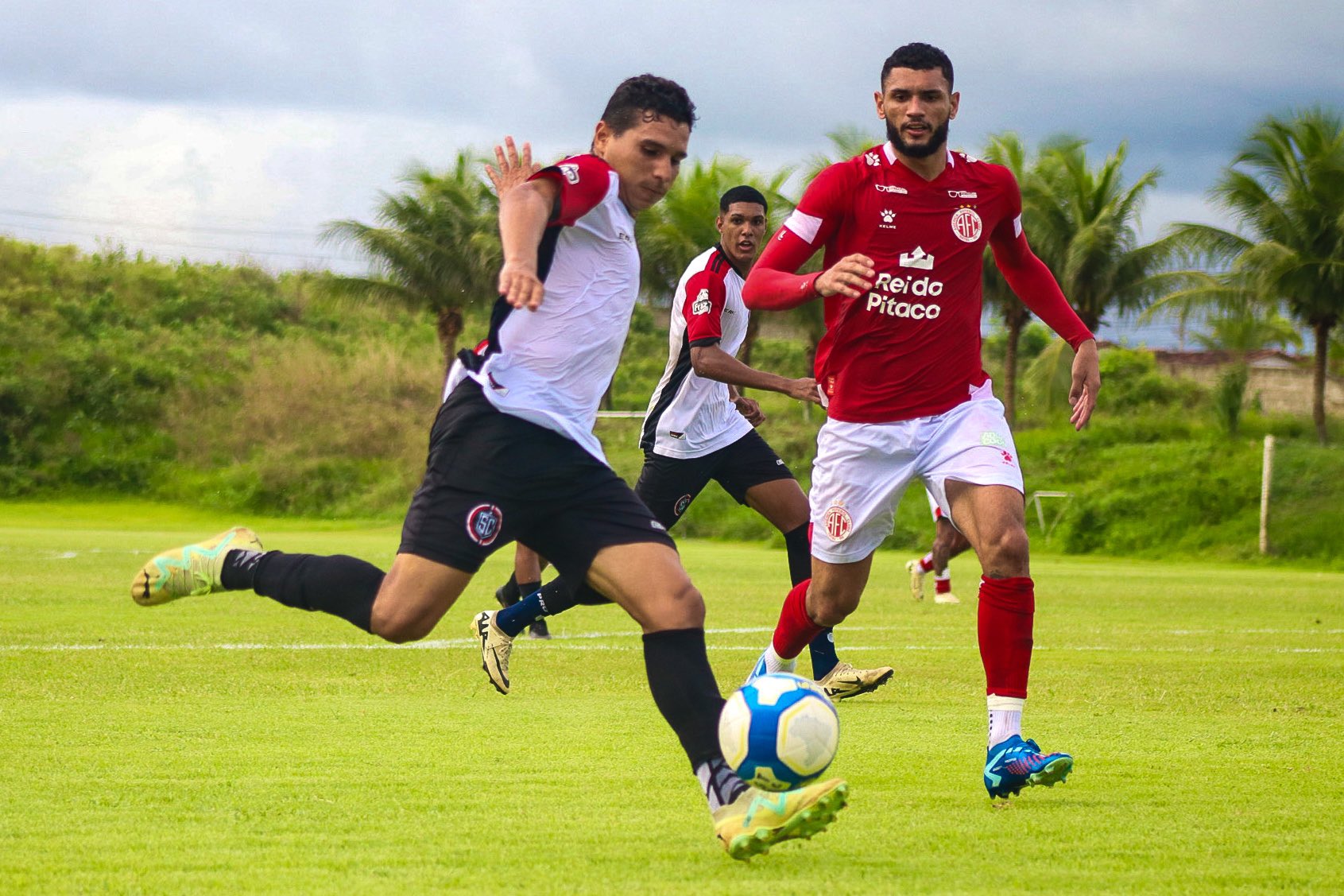 Santa Cruz vence bem e fica evidente que o América precisa se qualificar