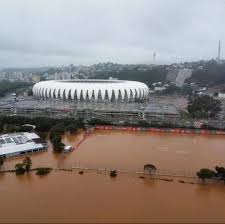 O futebol precisa parar