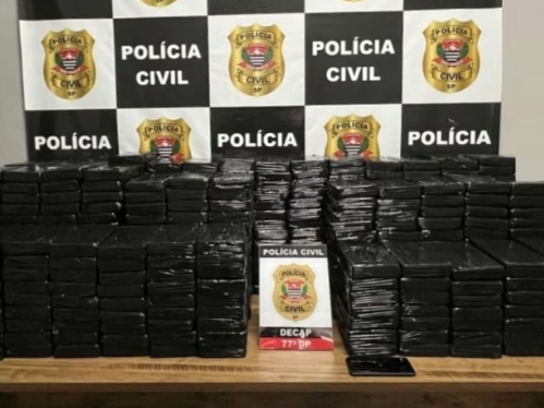 Polícia apreende 450 kg de cocaína em caminhão que ia à Cracolândia