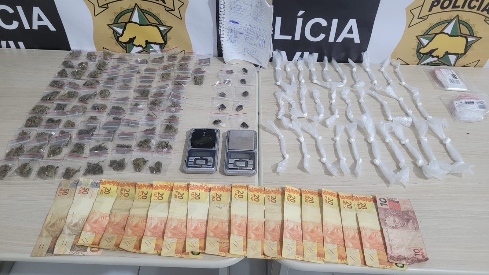 Polícia fecha 'boca de fumo' em Pipa