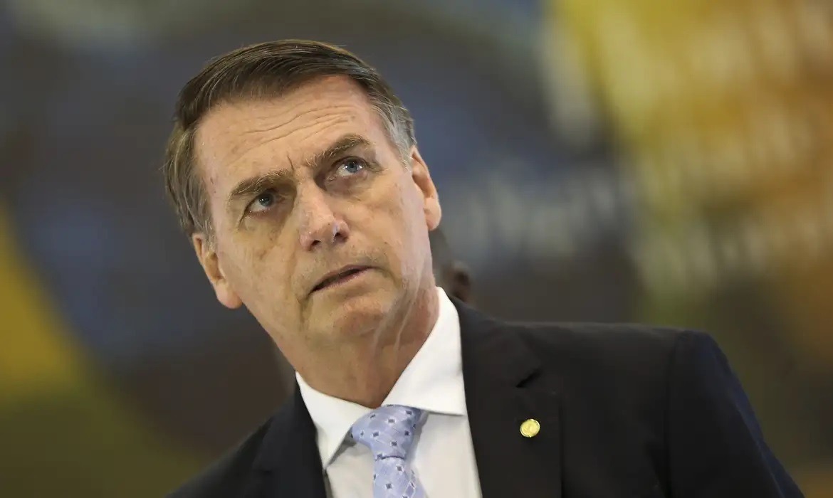Bolsonaro deve ser transferido para hospital em Brasília