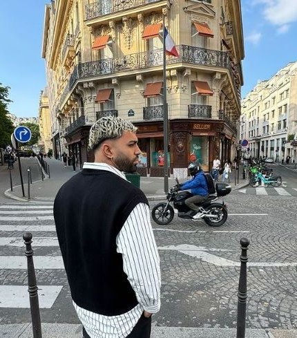 Gabigol tem julgamento adiado na Suíça e posta foto em Paris.