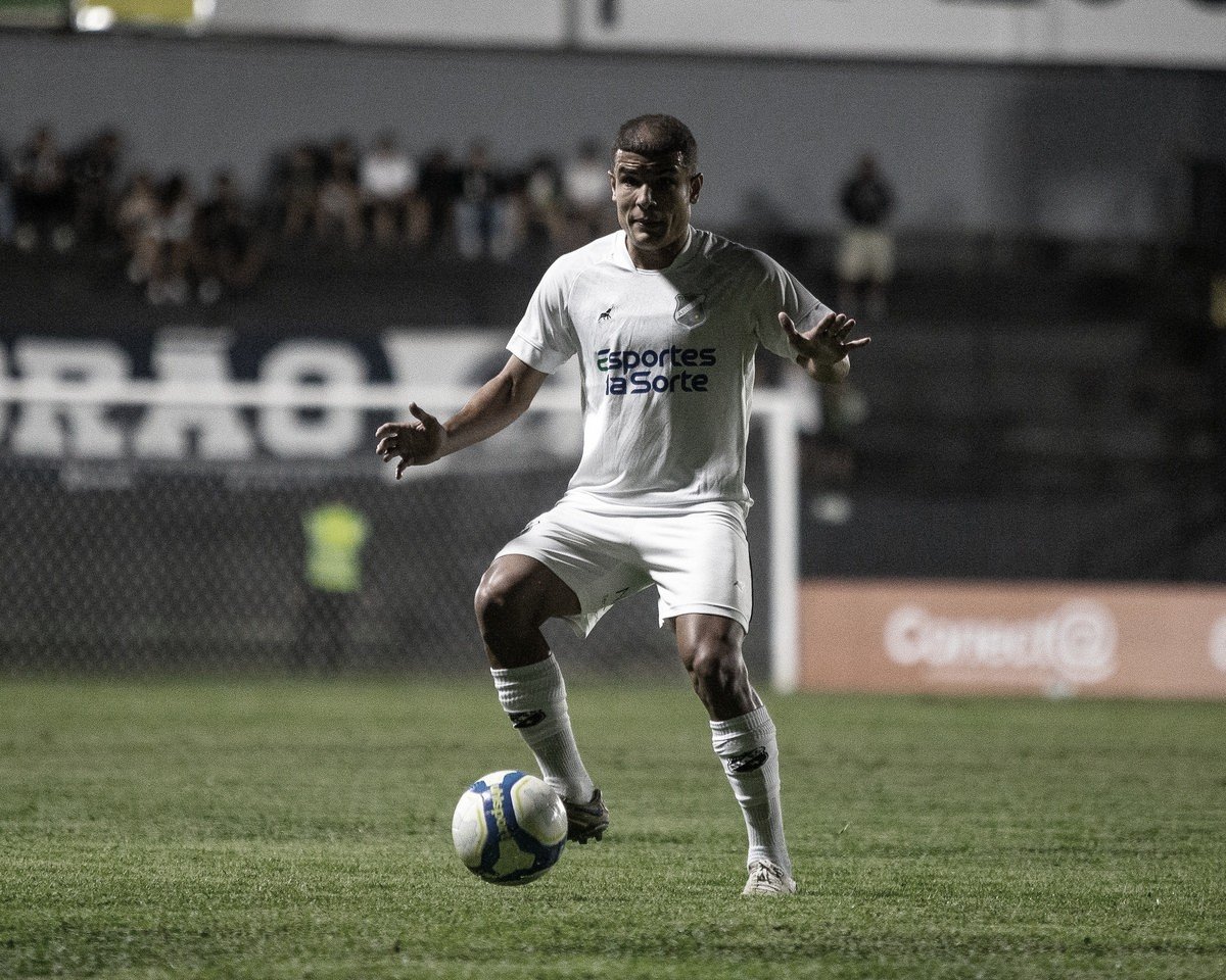 Atuações: em jogo de muitos destaques, Felipe Albuquerque foi o melhor em campo