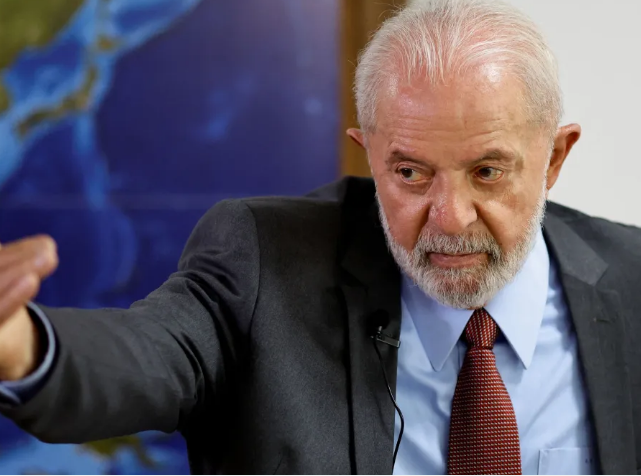 Problema não é cortar gasto, é saber se precisa cortar ou aumentar arrecadação, diz Lula