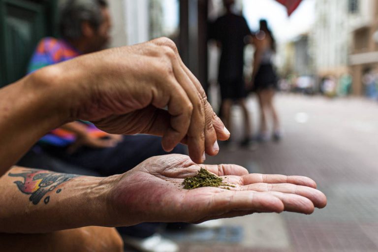 Decisão do STF sobre maconha pode beneficiar até 19 mil presos