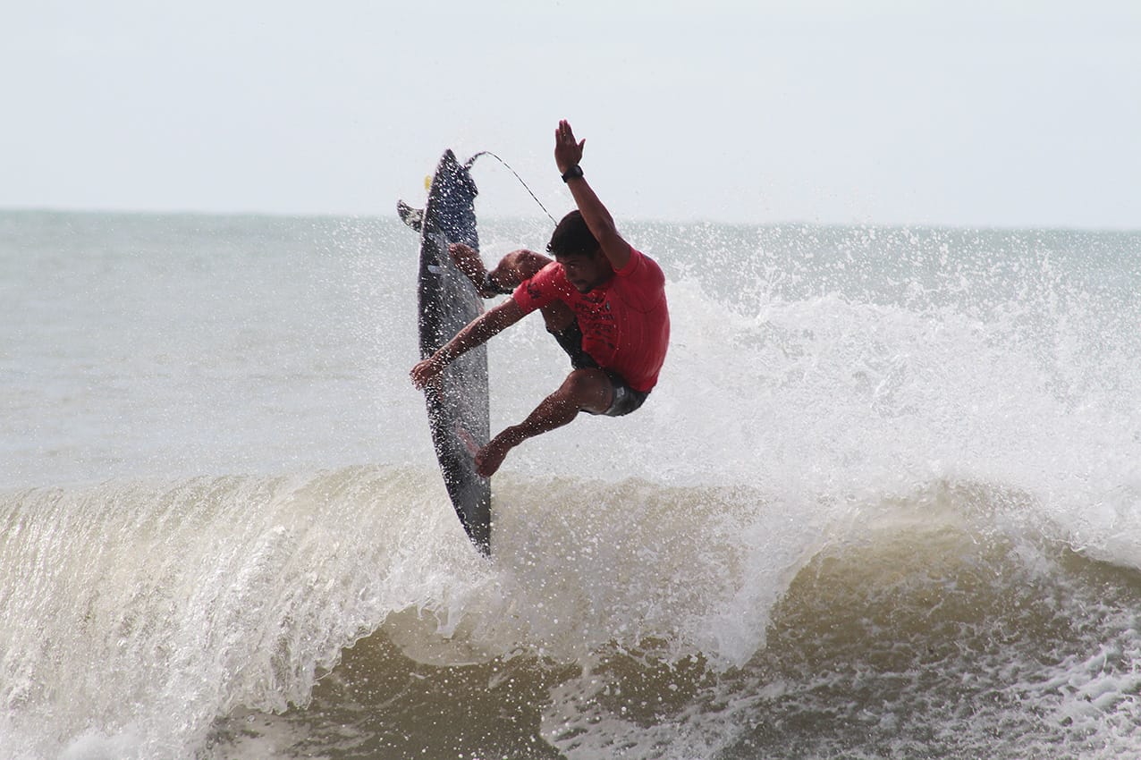 Terra do surf no RN, Baía Formosa recebe quarta etapa da Taça Brasil