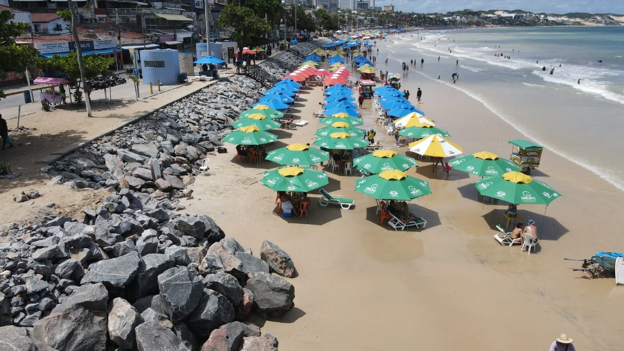 Portaria determina fim da cobrança por ‘consumação mínima’ em praias de Natal