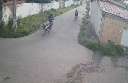 VÍDEO: Homem armado rende motociclista e rouba moto na Zona Norte de Natal  Fonte: Portal Grande Ponto