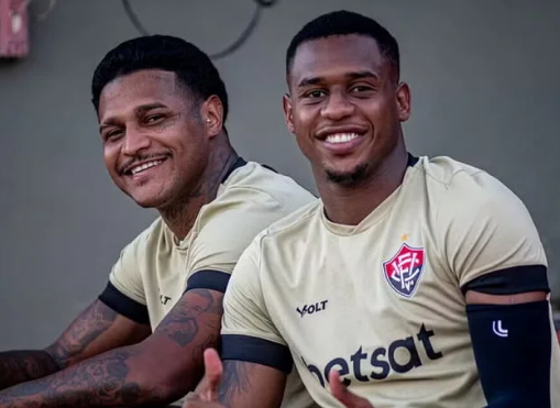 Jogadores do Vitória são agredidos em bar de Salvador