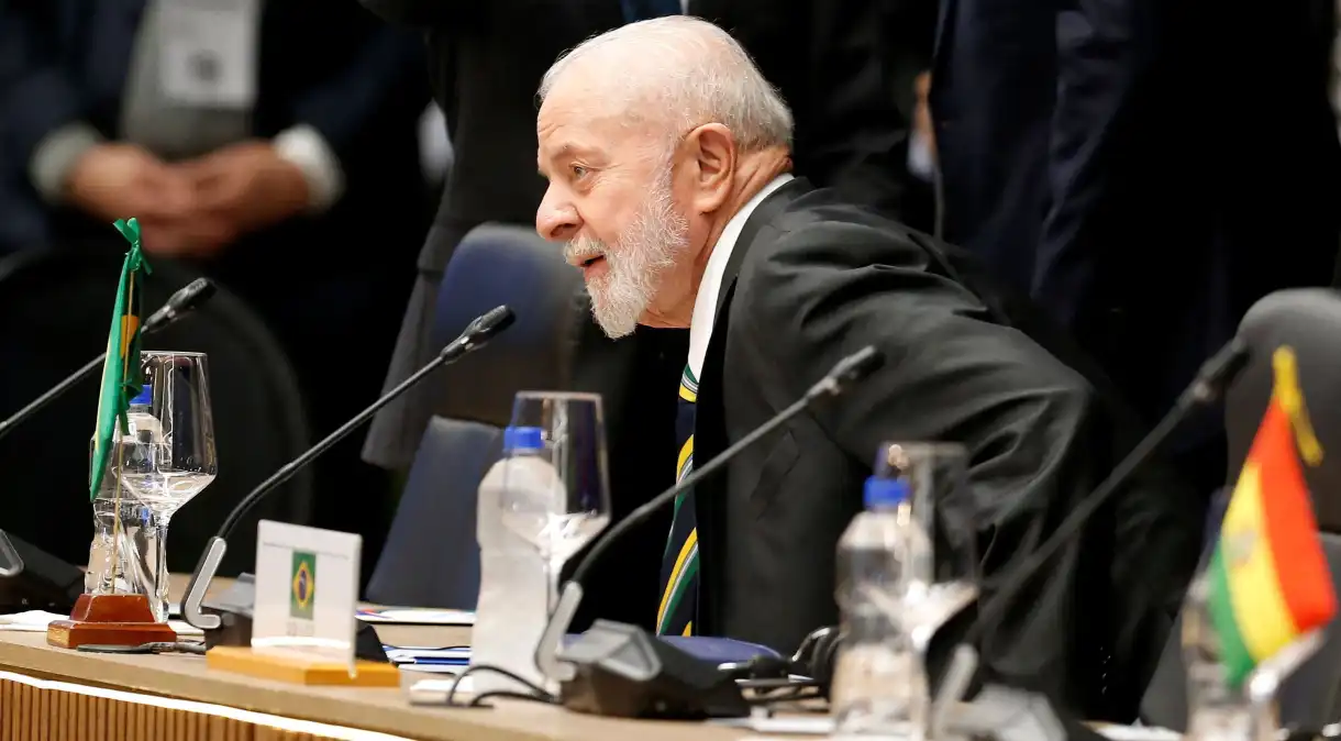 Lula pede garantia de benefícios ao discutir cortes no orçamento de 2025